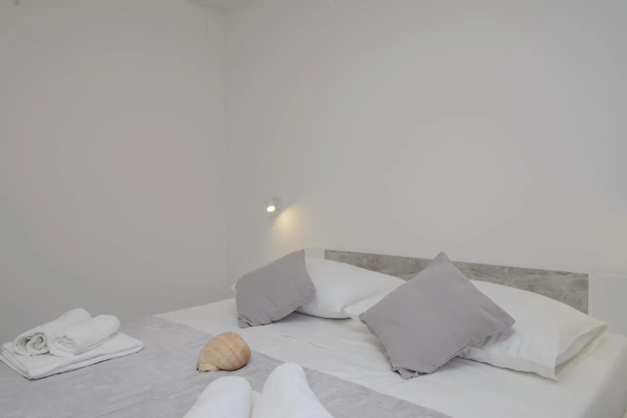 Apartments Pelja Trogir Croatia